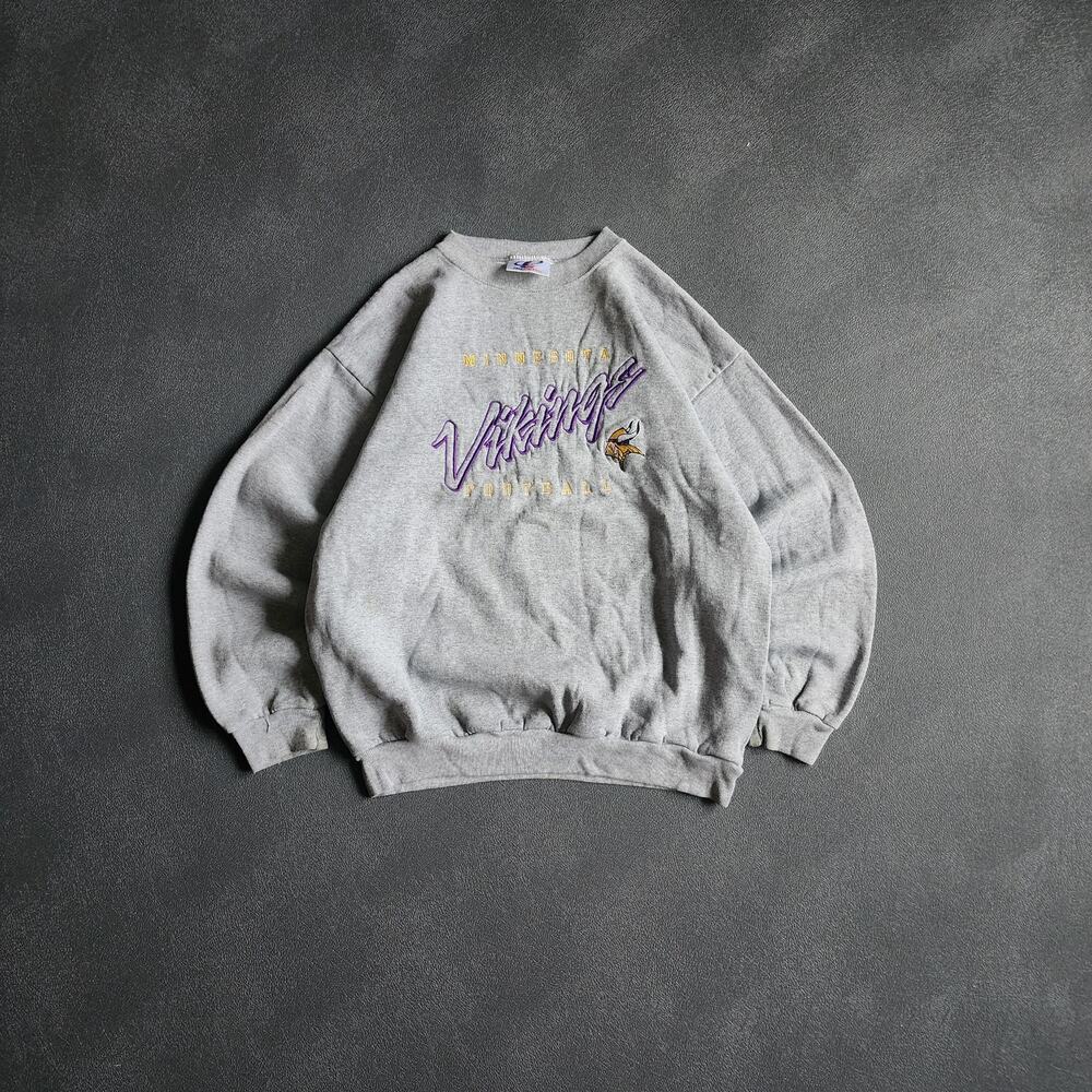 Vintage 90's Minnesota Vikings Embroidered Pullover Sweatshirt Large